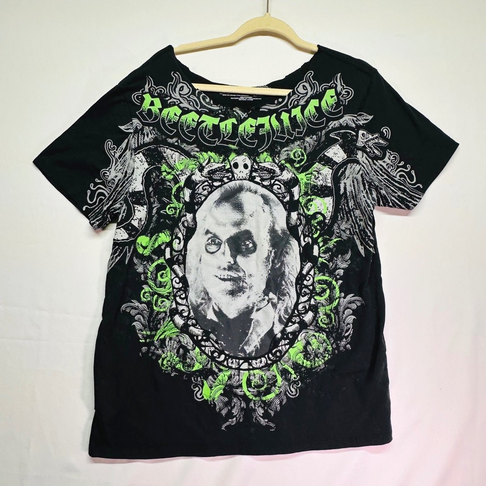 Mad‎ Engine Beetlejuice Graphic Shirt Womens Black Neon Green Raw Neck 80s Movie